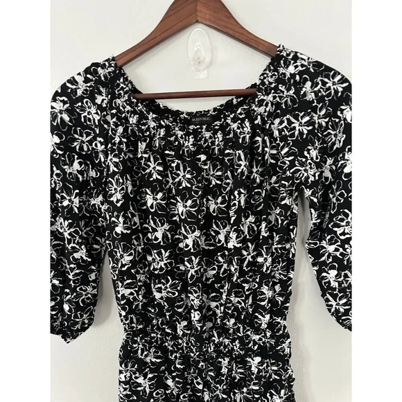 Banana Republic Black And White Floral Romper Size Small - Picture 2 of 3